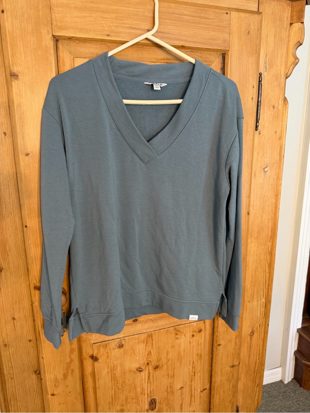 Orvis Blue-Green Pullover V-Neck Soft Sweatshirt Sz Medium Like New